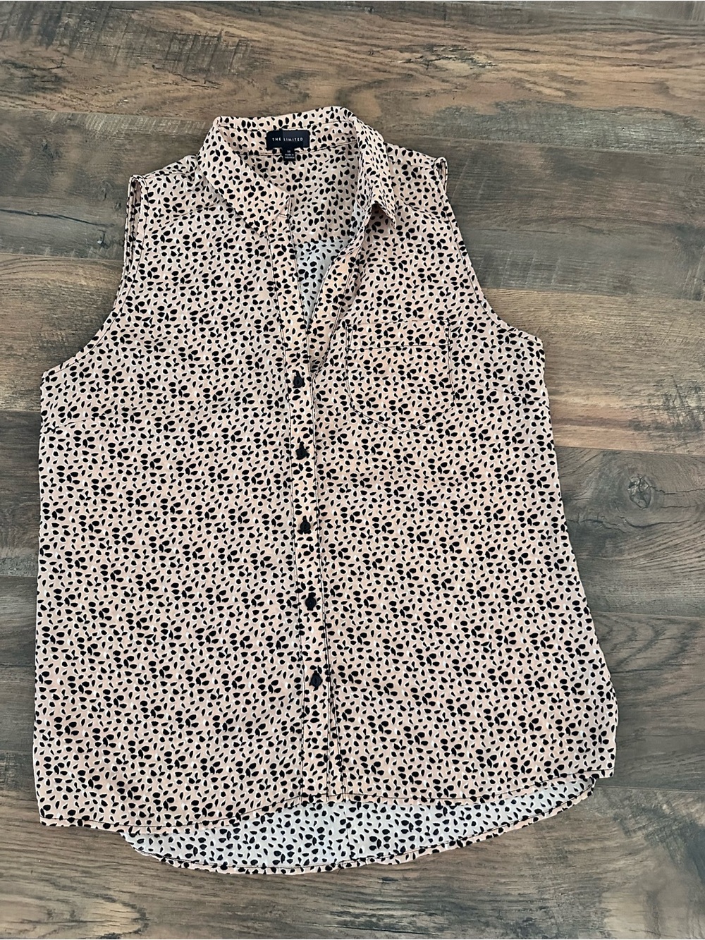 The Limited Sleeveless Button-Front Blouse in Light Pink with Black Spot Print